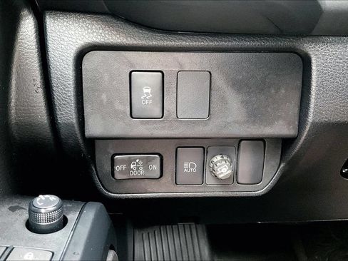 Certified 2023 Toyota Tacoma SR AWD/4WD image 18