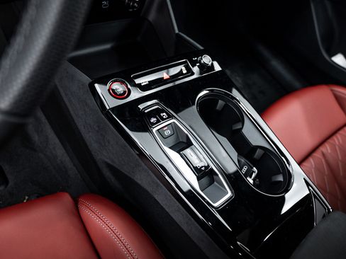 New 2025 Audi S6 e-tron Premium Plus image 10