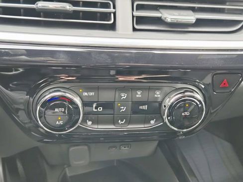 New 2026 Chevrolet Trax RS w/ Sunroof Package FWD image 21