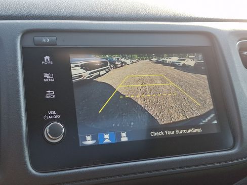 Used 2021 Honda HR-V EX image 18