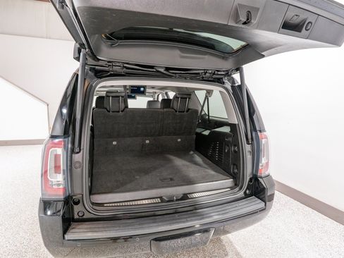 Used 2018 GMC Yukon XL SLT w/ Premium Edition RWD image 36