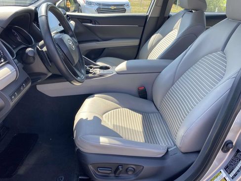 Used 2024 Toyota Camry SE FWD image 12