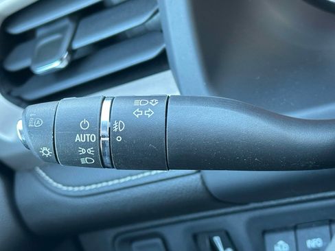 Used 2023 GMC Acadia Denali w/ Denali Ultimate Package image 24