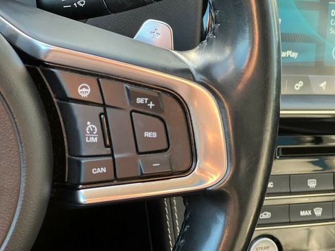 Used 2017 Jaguar F-PACE S AWD/4WD image 22