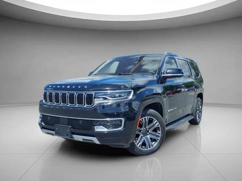 Certified 2024 Jeep Wagoneer Series II w/ Flexible Seating Group RWD image 1