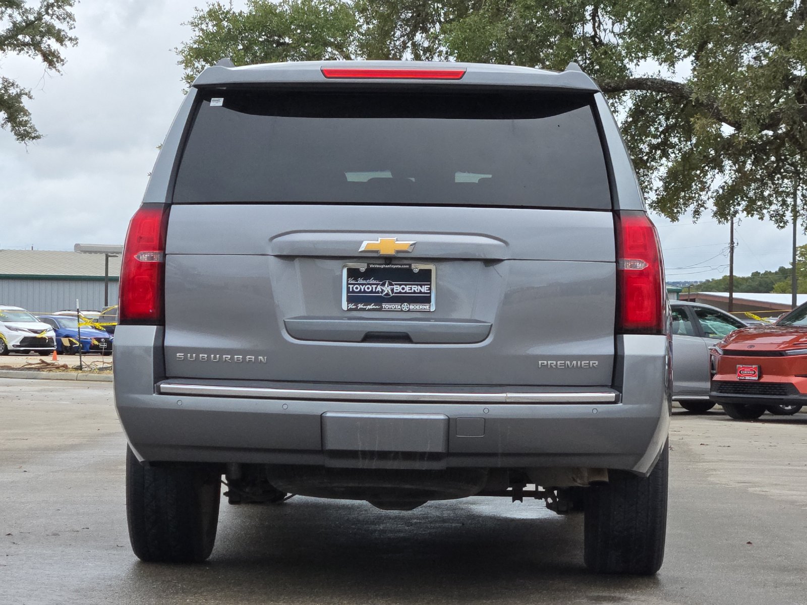 Used 2020 Chevrolet Suburban Premier RWD image 4