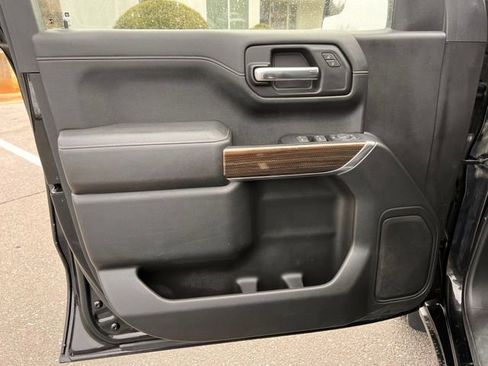 Used 2022 Chevrolet Silverado 1500 LT image 11