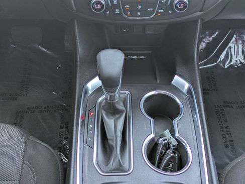 Used 2023 Chevrolet Traverse LT FWD image 21