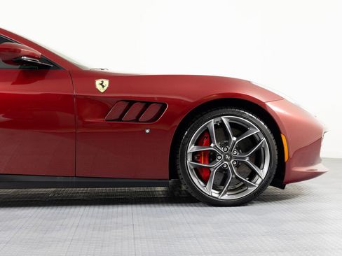 Certified 2019 Ferrari GTC4Lusso T image 27