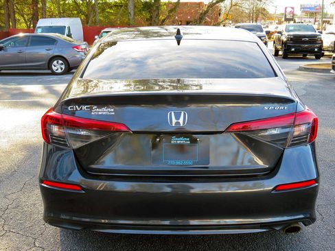 Used 2022 Honda Civic Sport image 8