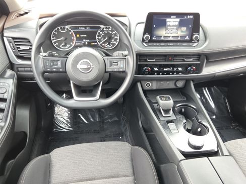 Used 2023 Nissan Rogue SV image 31