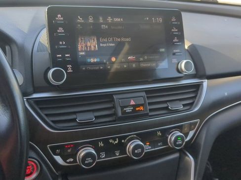 Used 2020 Honda Accord Touring image 12