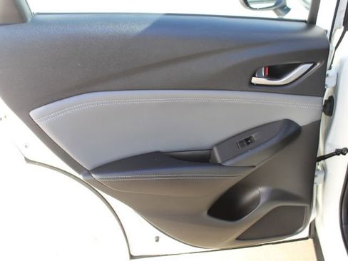 Used 2019 MAZDA CX-3 Touring image 28