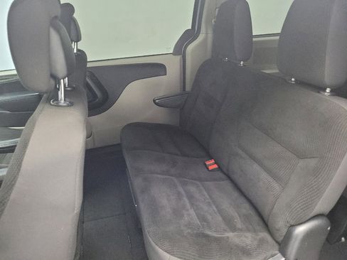 Used 2019 Dodge Grand Caravan SE image 18