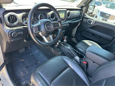 Used 2022 Jeep Wrangler Unlimited Rubicon 4xe w/ Steel Bumper Group image 16