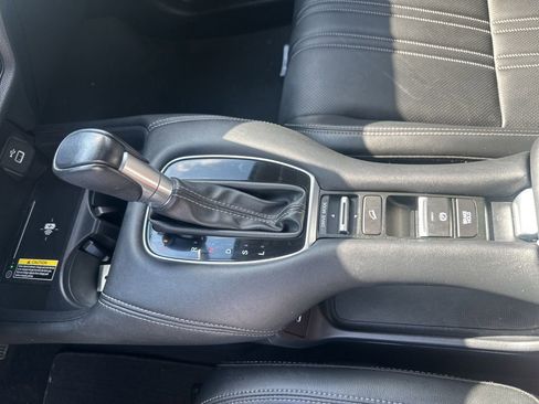 Used 2024 Honda HR-V EX-L image 19
