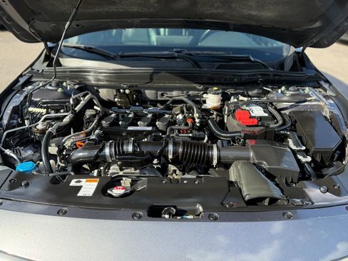 Used 2018 Honda Accord Sport image 42