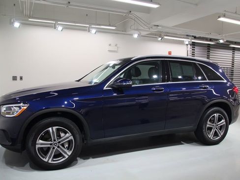 Certified 2022 Mercedes-Benz GLC 300 4MATIC image 3