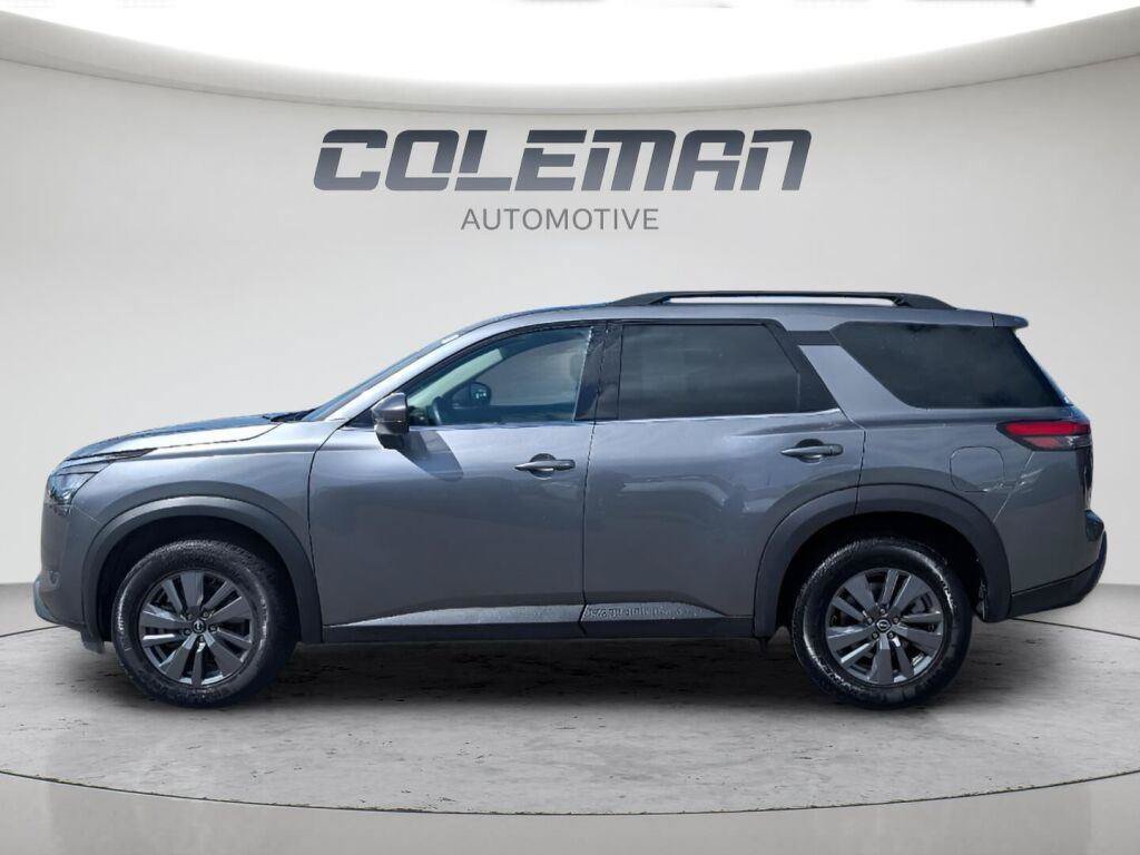 Used 2025 Nissan Pathfinder SV FWD image 26