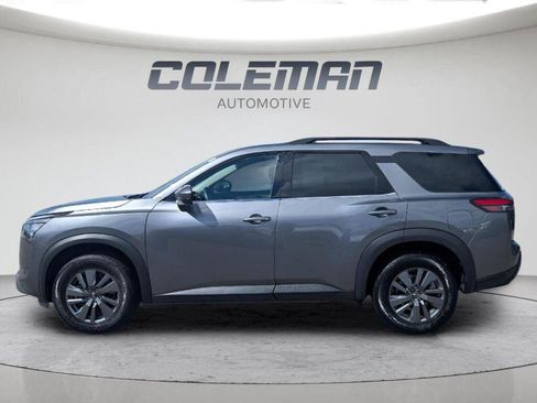 Used 2025 Nissan Pathfinder SV FWD image 26