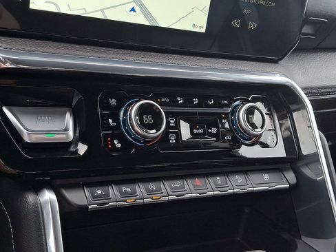 Used 2024 GMC Sierra 1500 Denali w/ Technology Package image 15