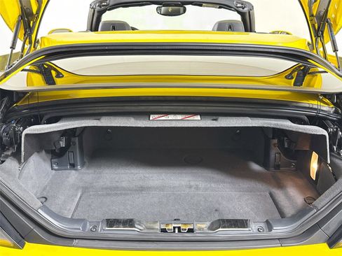 Used 2014 Ferrari California image 16