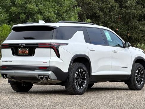 Used 2024 Chevrolet Traverse Z71 w/ Enhanced Driving Package AWD/4WD image 4
