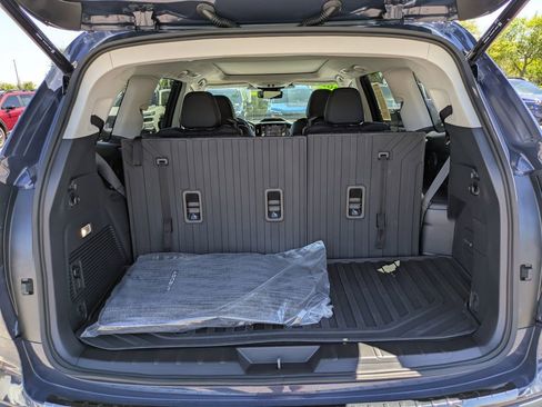 Used 2025 Subaru Ascent Bronze Edition w/ Onyx Package image 12