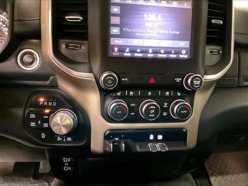 Used 2020 RAM 1500 Laramie w/ Off Road Group AWD/4WD image 36