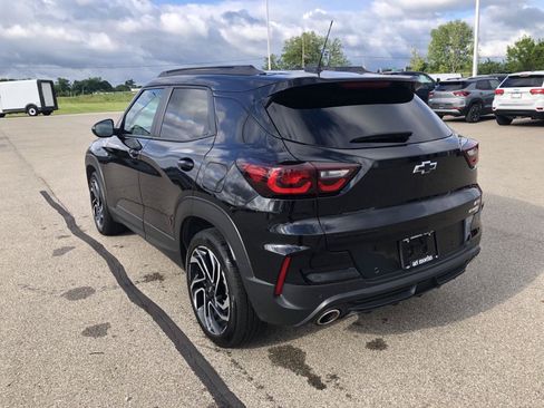 Used 2024 Chevrolet TrailBlazer RS w/ Driver Confidence Package FWD image 3