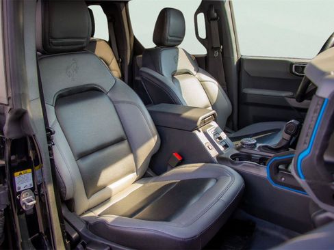 Certified 2023 Ford Bronco Black Diamond AWD/4WD image 7