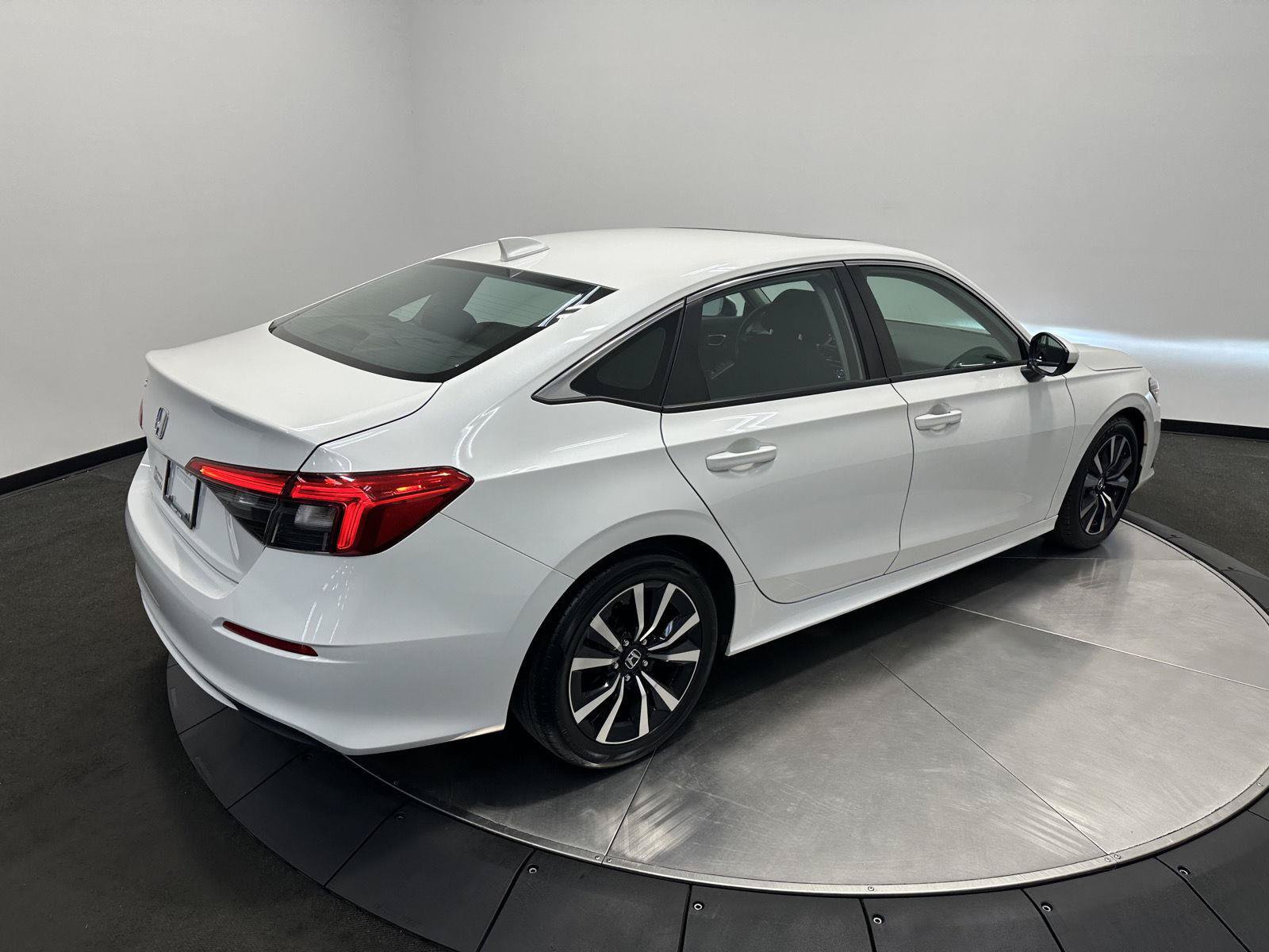 Used 2023 Honda Civic EX image 7