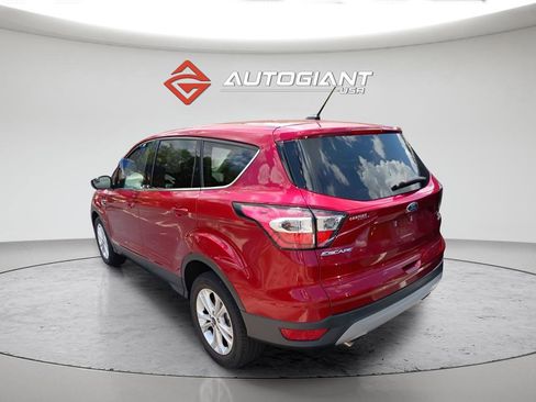 Used 2017 Ford Escape SE FWD image 4