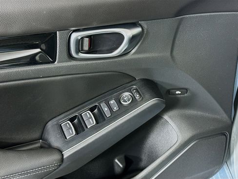 Used 2023 Honda Civic Touring image 15