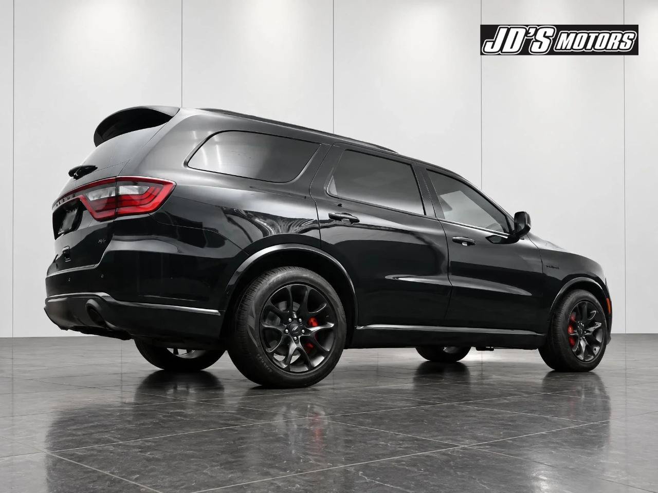 Used 2024 Dodge Durango R/T w/ Tow 'N Go Group AWD/4WD image 5
