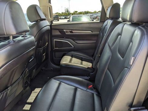Certified 2025 Kia Telluride S AWD/4WD image 19