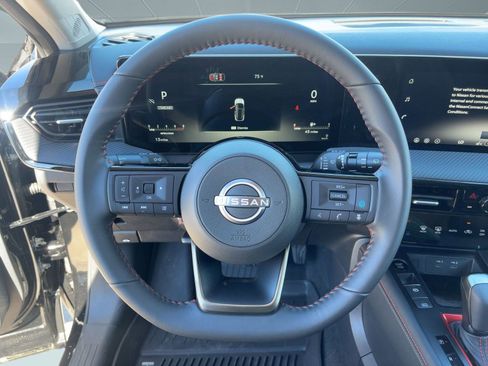 New 2026 Nissan Kicks SR w/ Cold Weather Package image 16