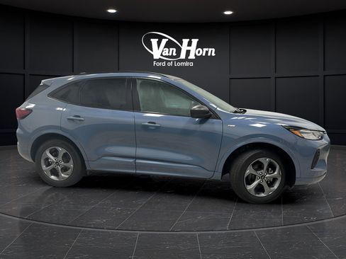 Used 2024 Ford Escape ST-Line w/ Tech Pack #1 AWD/4WD image 8