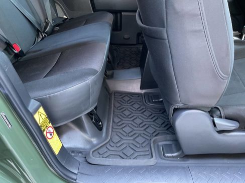 Used 2011 Toyota FJ Cruiser 4WD w/ Convenience Pkg image 33