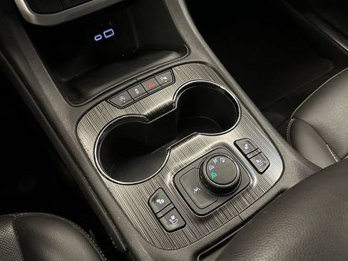 Used 2023 GMC Acadia SLT w/ Elevation Edition AWD/4WD image 16