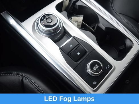 Used 2023 Ford Explorer XLT w/ Equipment Group 202A AWD/4WD image 12