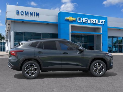 New 2026 Chevrolet Trax LT FWD image 6