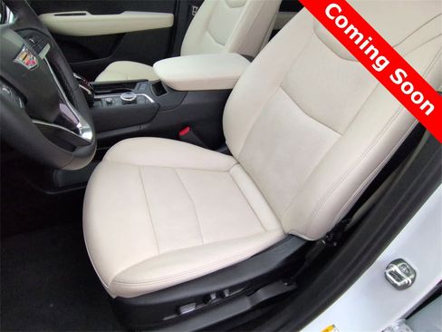 Used 2025 Cadillac XT6 Sport w/ LPO, Floor Liner Package image 16