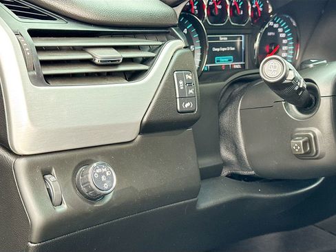 Used 2020 GMC Yukon XL SLT w/ Premium Edition image 12