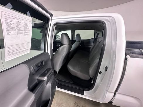 Used 2021 Toyota Tacoma SR5 AWD/4WD image 14