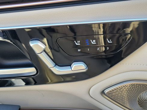 Certified 2023 Mercedes-Benz EQS 580 580 image 25