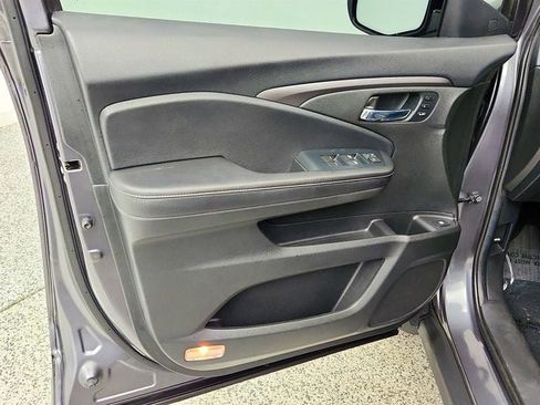 Used 2023 Honda Ridgeline RTL-E image 11