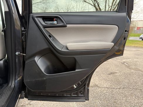 Used 2017 Subaru Forester 2.5i Limited image 17