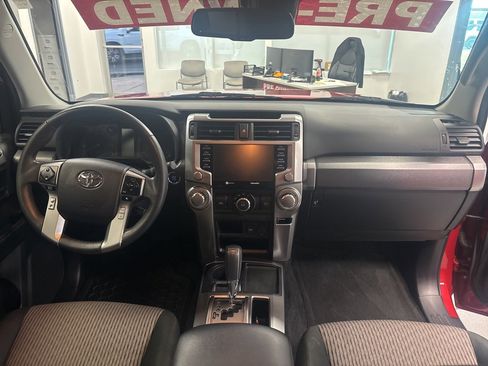 Used 2022 Toyota 4Runner SR5 image 10