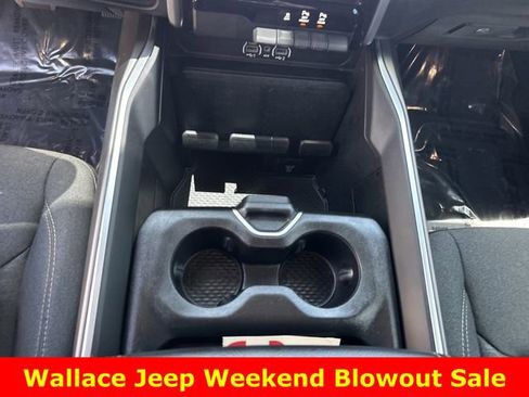 Used 2025 RAM 1500 Big Horn AWD/4WD image 19